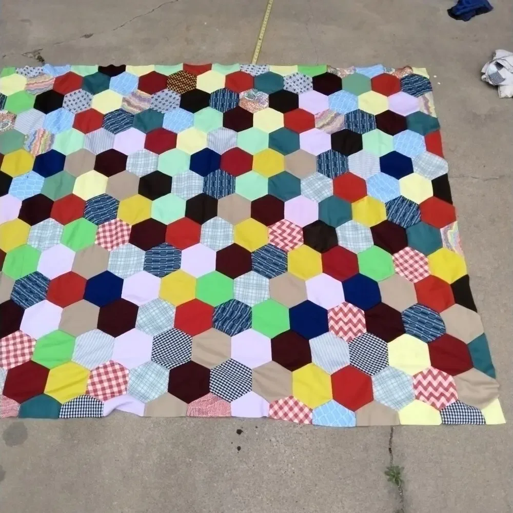 Vintage Grandmother’s Flower Garden Quilt Top Hexagon Hand Pieced 69 X 86